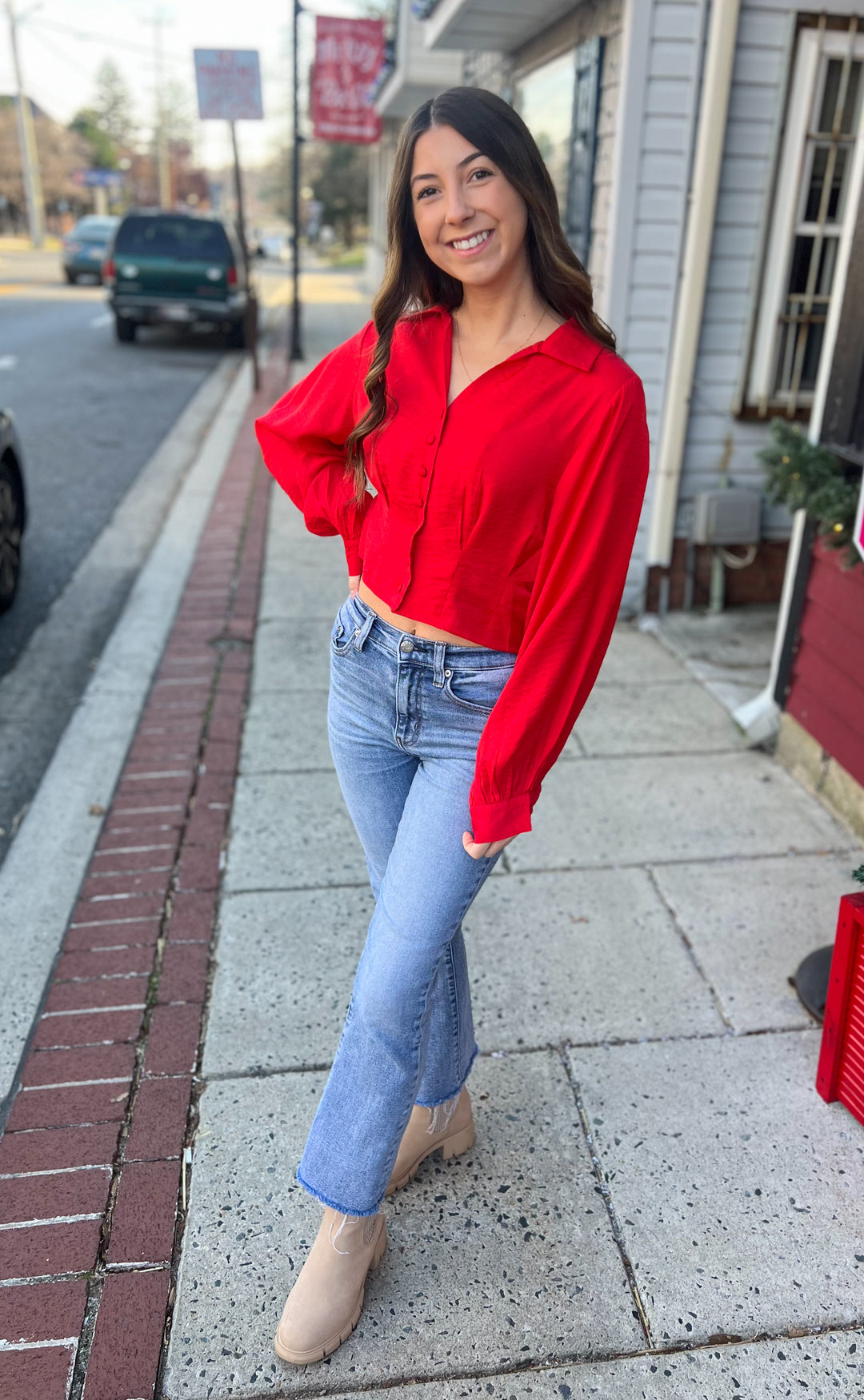 V-NECK BUTTON DOWN BLOUSE W/ PLEAT DETAILS