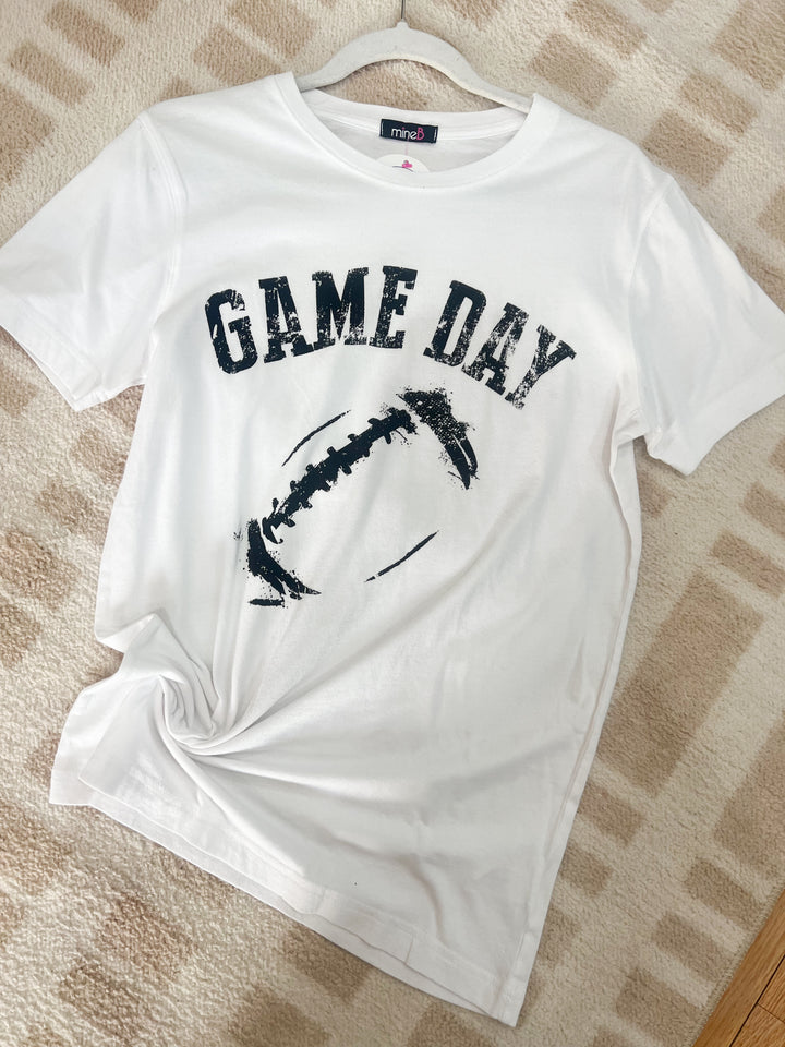 GAME DAY GRAPHIC TEE